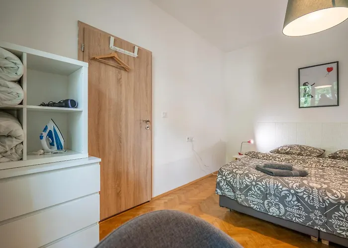 Gem By Vitoshka Street *