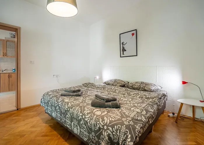 Gem By Vitoshka Street