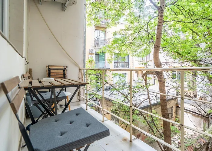 Gem By Vitoshka Street