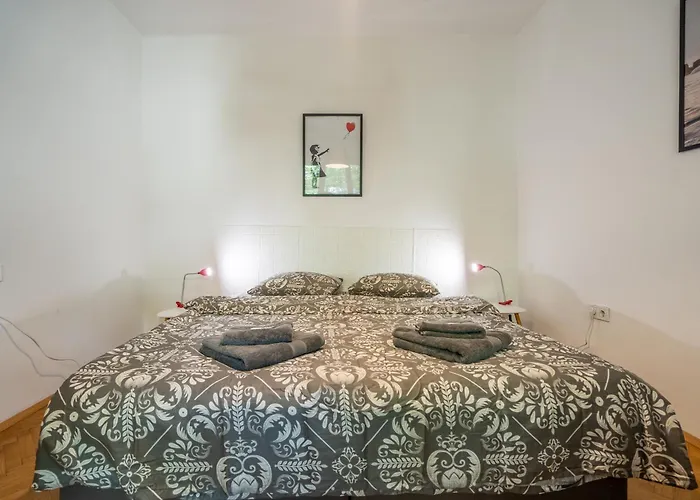 Gem By Vitoshka Street ソフィア